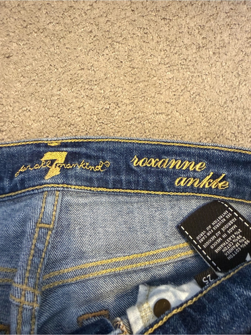 7 For All Mankind Roxanne Ankle Jeans | Size 25 - Picture 3 of 5